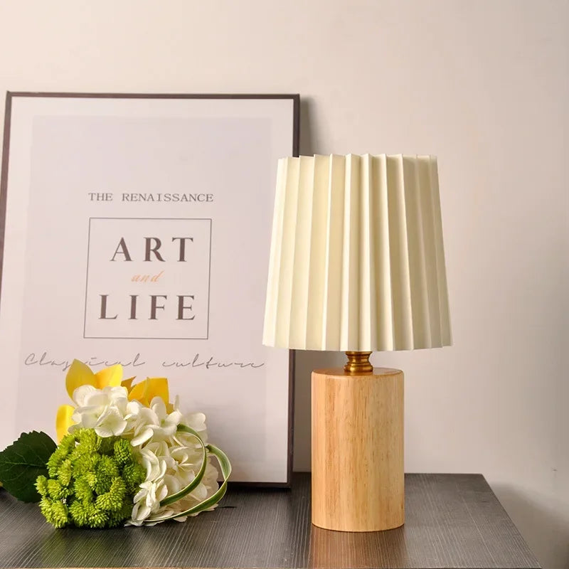 Vintage Pleated Table Lamp – USB Nordic Wood Base Lamp