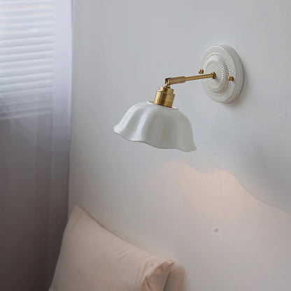 Nordic Cream Ceramic Wall Lamp – Vintage Flower Sconce