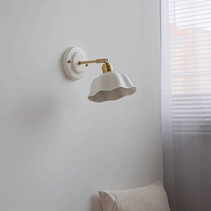 Nordic Cream Ceramic Wall Lamp – Vintage Flower Sconce