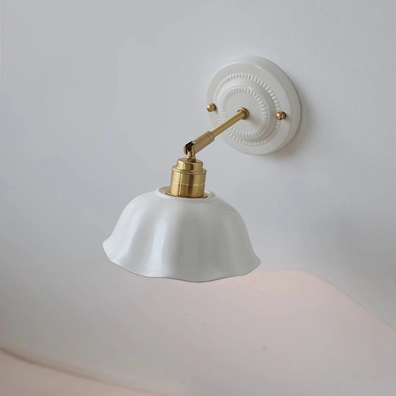 Nordic Cream Ceramic Wall Lamp – Vintage Flower Sconce