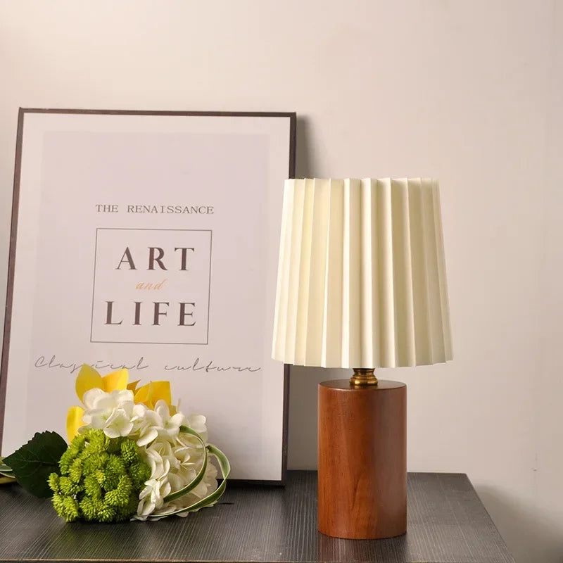 Vintage Pleated Table Lamp – USB Nordic Wood Base Lamp