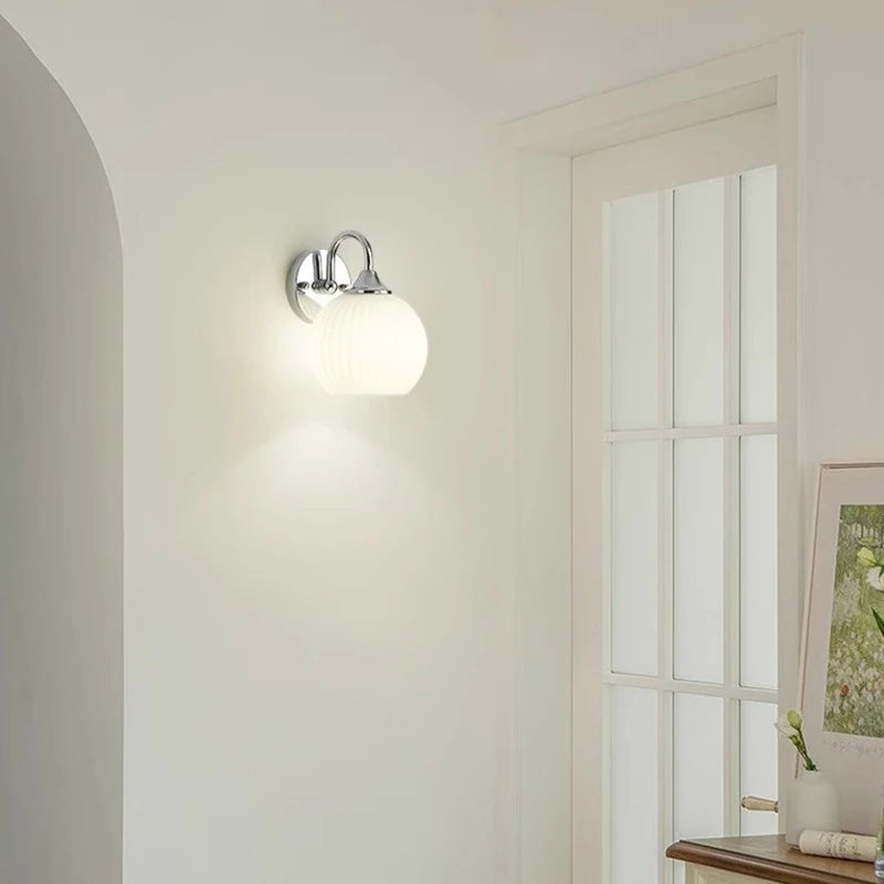 Chrome Minimalist Wall Lamp – Modern LED Acrylic Sconce